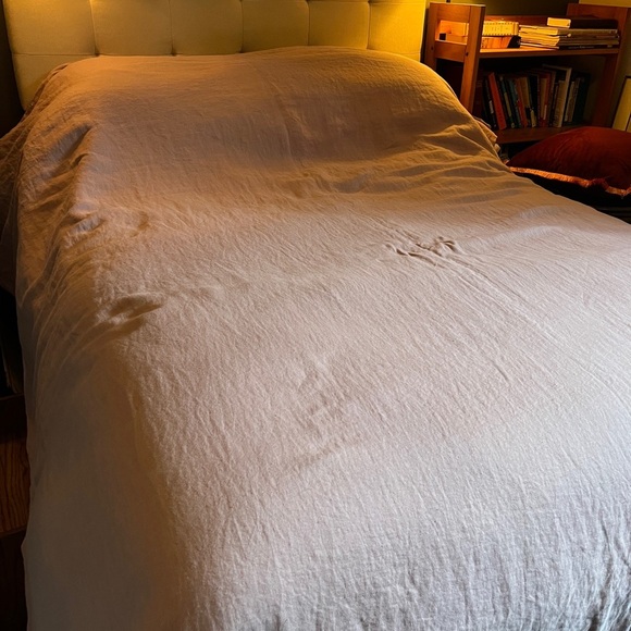 CB2 linen Orchid Full/Queen Duvet CoverLavender 88”x92” made in Portugal - Picture 2 of 4